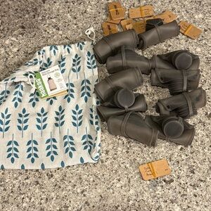 Haakaa Breastmilk Storage Bags Silicone Ecofriendly 9 Oz/260 ML 10 PK Tags